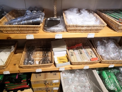 產品標簽錯漏、旗下多家代工廠曾抽檢不合格,門店七千家的鍋圈食匯還能火多久?